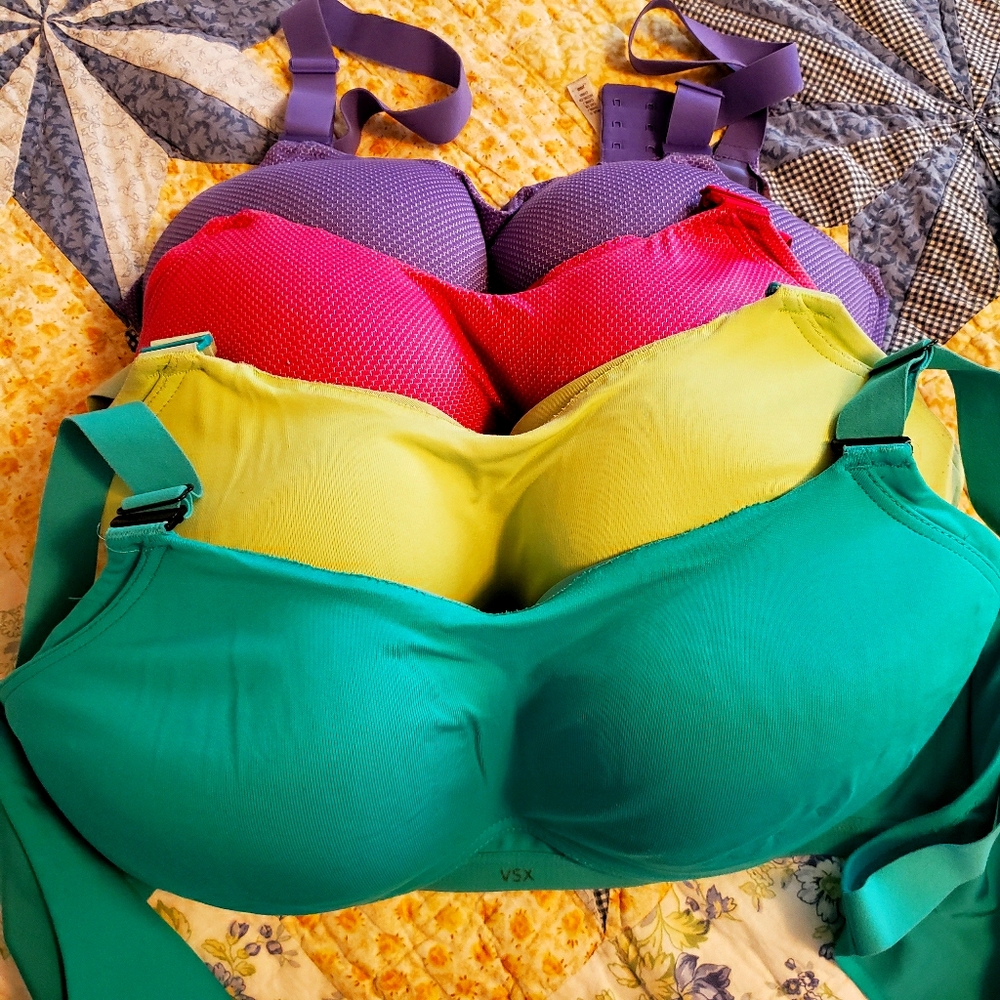 Victoria Secret High Impact Spots Bras